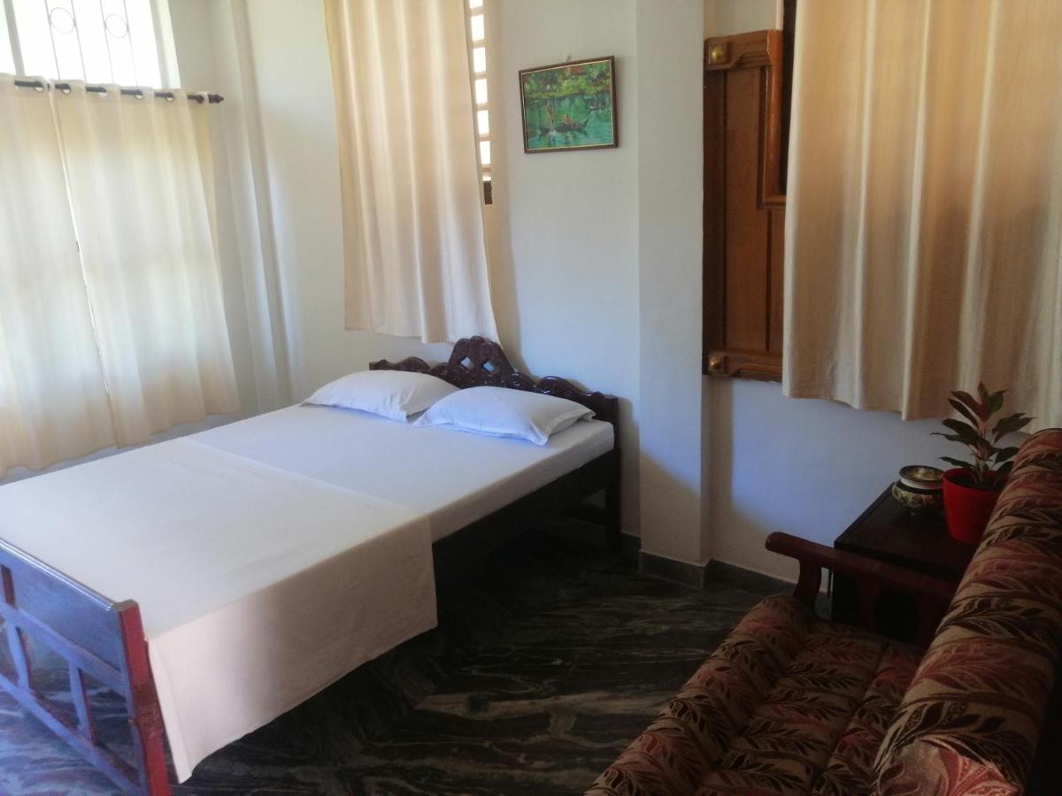 Blue Waves Beach Residency Hotel Varkala Esterno foto