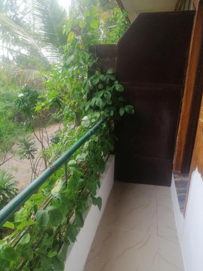 Blue Waves Beach Residency Hotel Varkala Esterno foto
